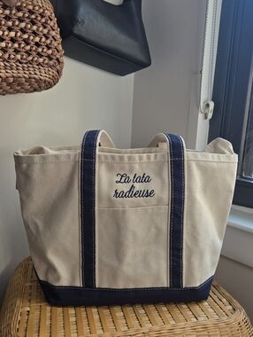 Canvas Tote Bag with Navy Trim - La tata radieuse